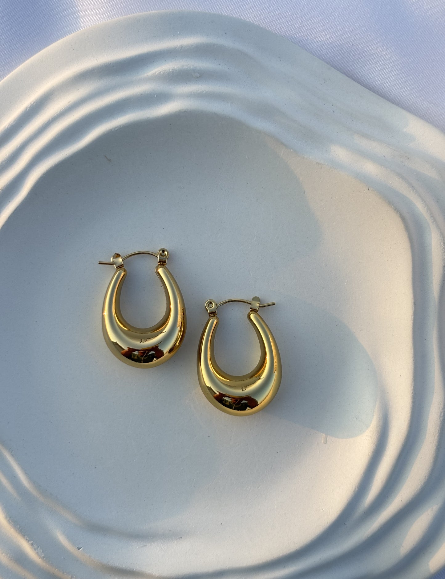 U-shaped Chunky Hoop Earrings
