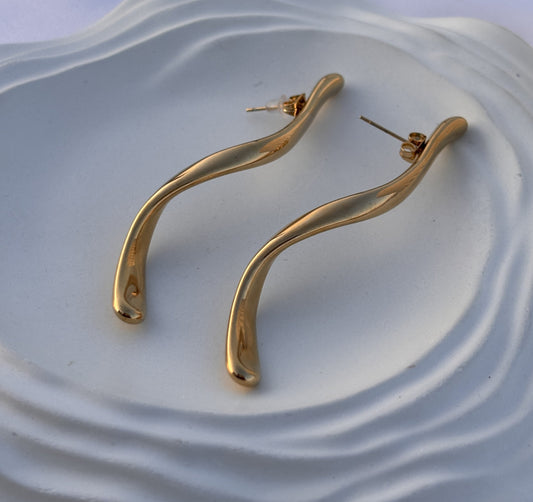 Minimalist Wavy Drop Statement Earrings