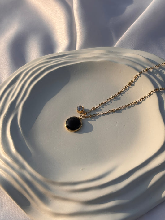 Black Round Pendant Gold Chain Necklace