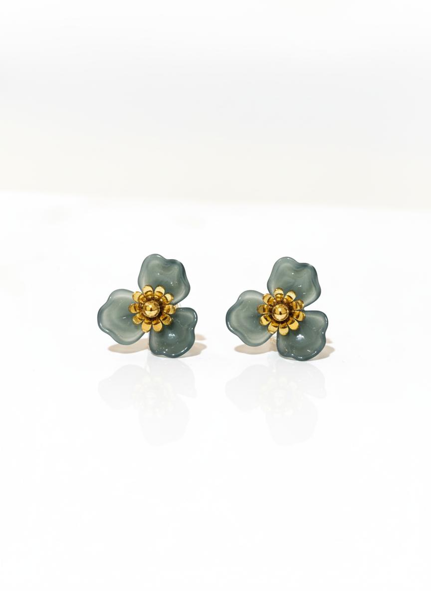 Elegant Flower Stud Earring